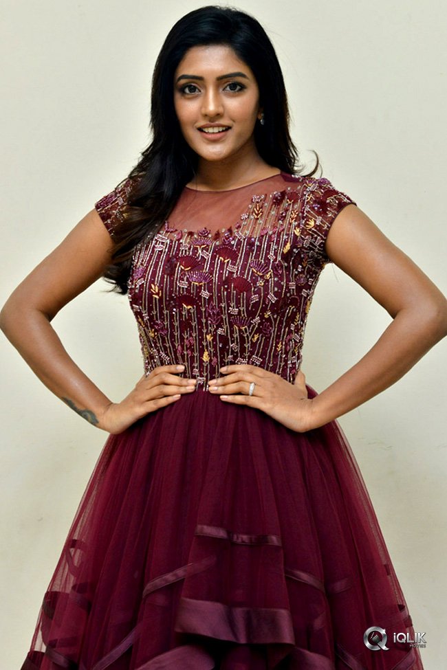 Eesha-Rebba-at-Aravinda-Sametha-Success-Meet